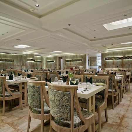 Hotel Golden Plaza Ahmedabad Exterior foto