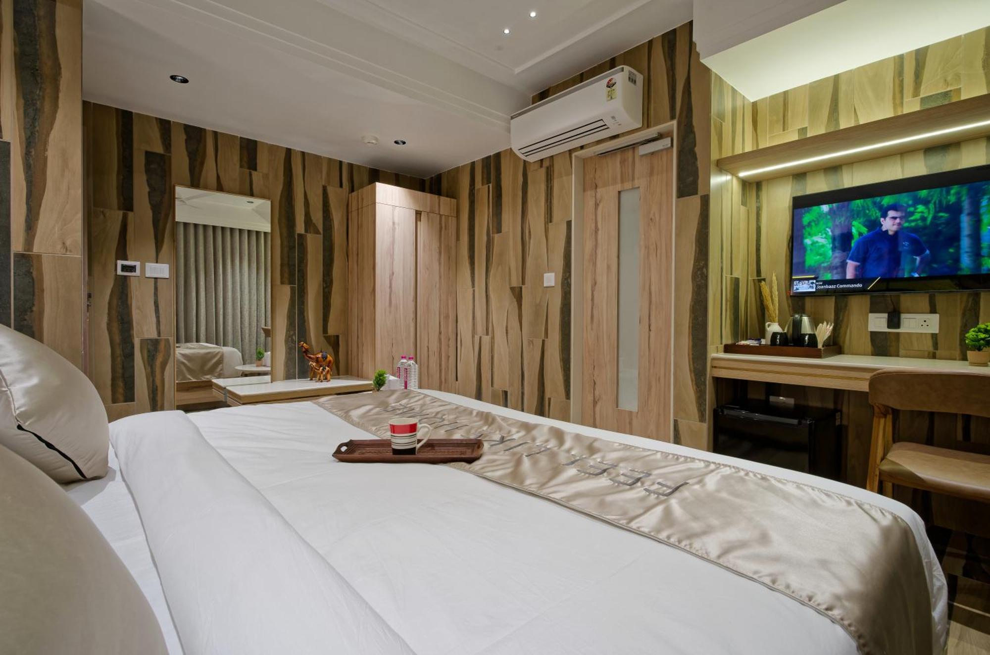 Hotel Golden Plaza Ahmedabad Exterior foto